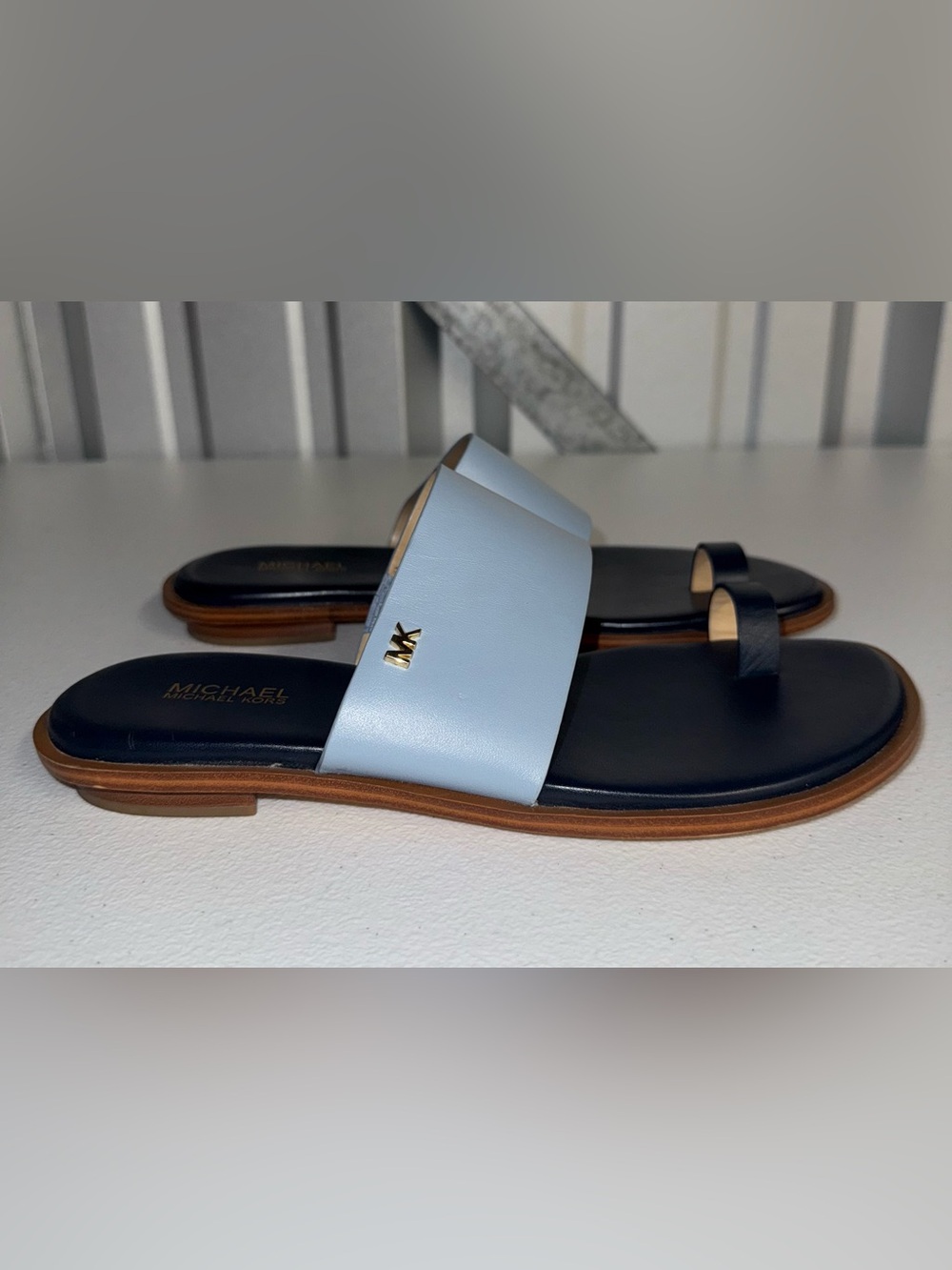 Michael Michael Kors August Flat Sandals Size 8